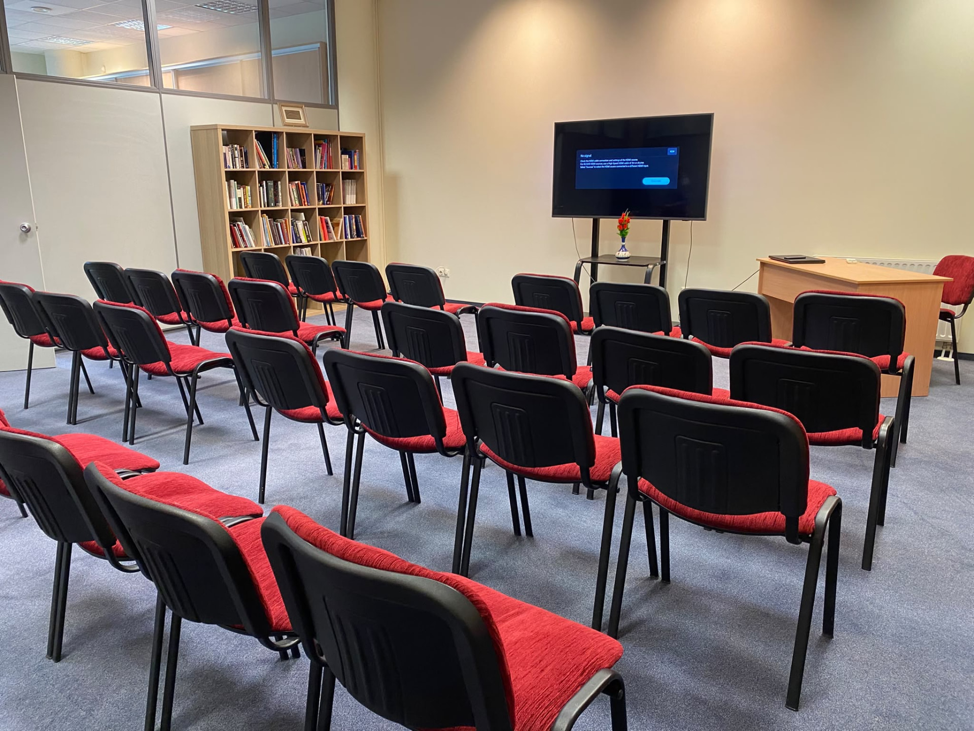 Meeting room photo 6