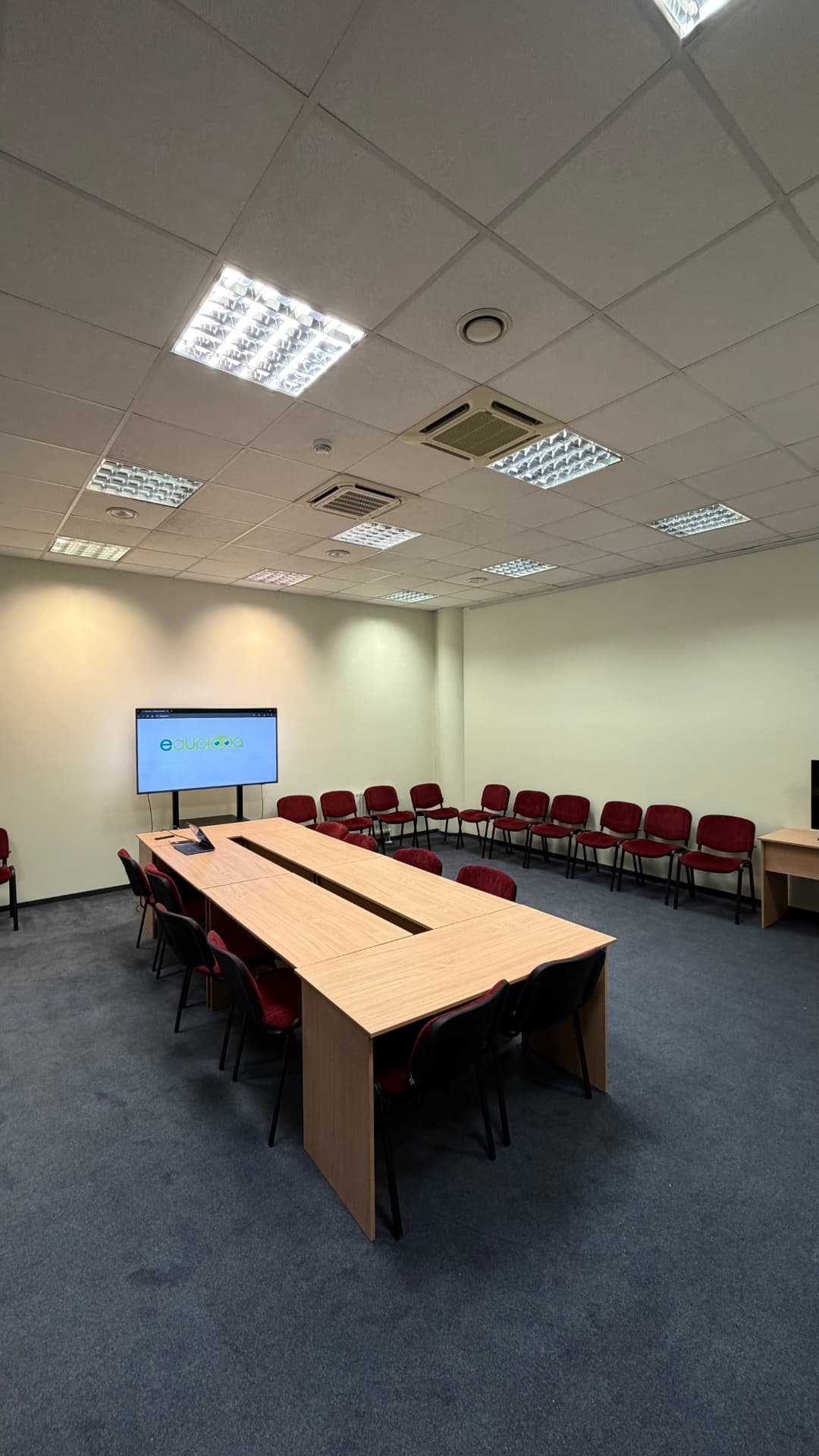 Meeting room photo 2