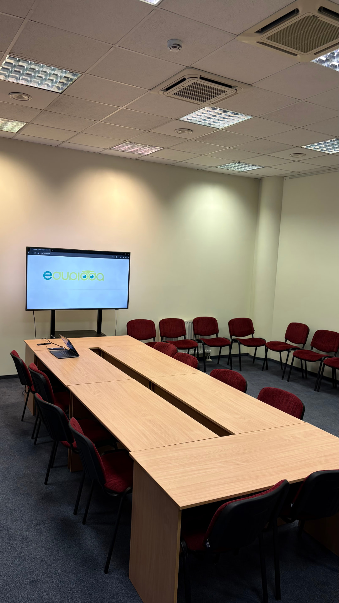 Meeting room photo 3